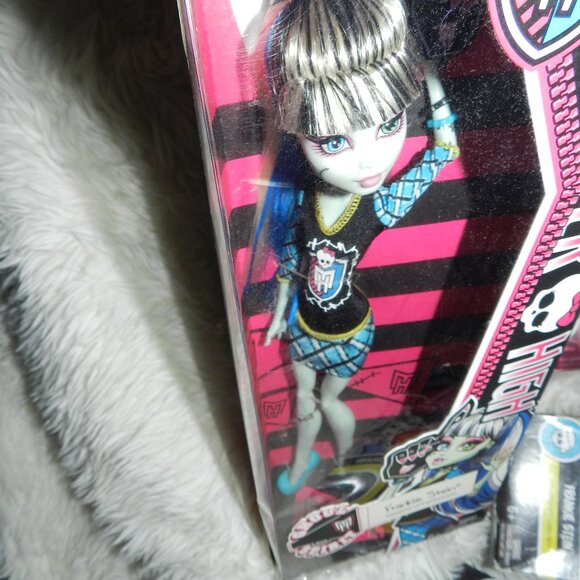 Monster High Ghoul Spirit Frankie Stein Doll Pep Rally 2013 Sealed 🆕FAST😮‍💨⚡ - Picture 1 of 16